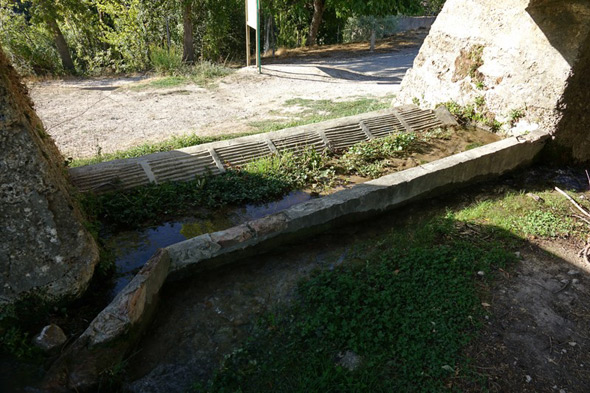 Lavadero del cortijo del Nacimiento (M. Limón Andamoyo, octubre 2022)
