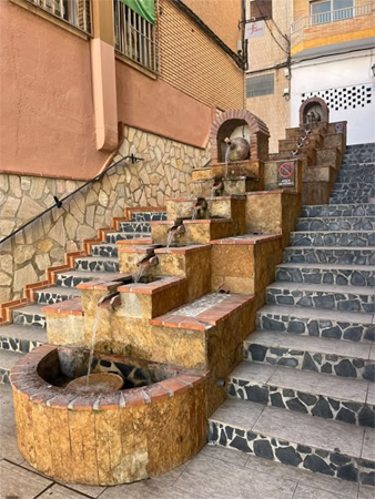 Fuente Escalonada de Las Tinajas (es.wikiloc.com-Agustín V. Sierra Zabay, agosto 2026-Ríos, fuentes y manantiales)