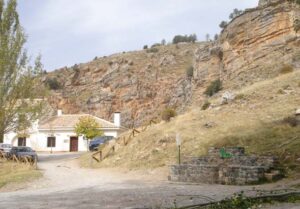 Fuente de la Cortijuela (V.M. Robles-Arenas, octubre 2008)