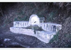 Fuente del Chorrillo (A. Castillo, abril 2003)