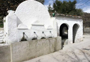 Fuente de la Plaza (A. Bañuelos Arroyo, enero 2007)