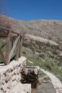 Fuente de la Sabina, milenaria (A. Castillo Martín, abril 2009 )