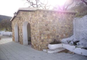 Fuente de Cóbdar, lavadero (A. Benavides Junquera, diciembre 2010)