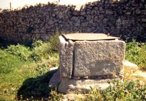 Fuente de las Escuelas (R. Córdoba, 1998)