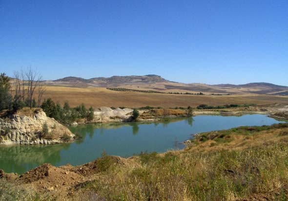 Lago de la cantera Las Arenas (S. Rodríguez, agosto 2010)