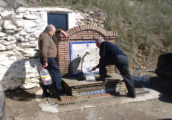 Fuente del Salado (V.M. Robles, febrero 2011)